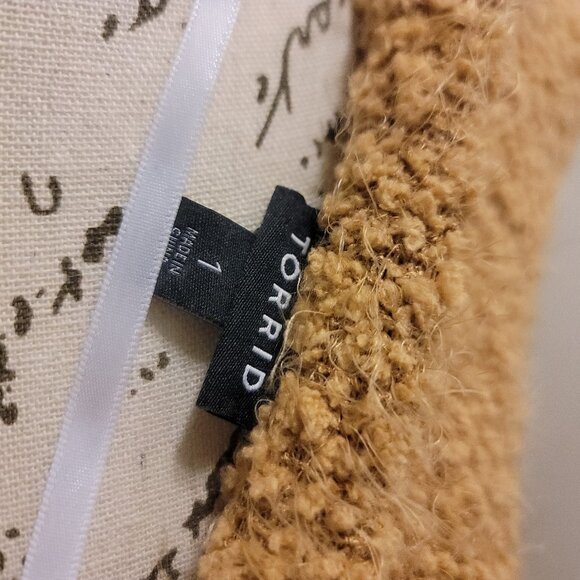 Torrid Duster - Picture 2 of 2